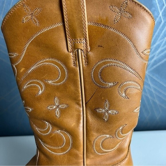 Ariat Western Cowboy Boots - Picture 8 of 16